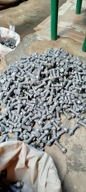 Hot Dip Galvanized Stud Bolts and Nuts