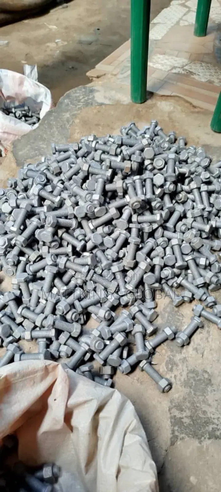Hot Dip Galvanized Stud Bolts and Nuts