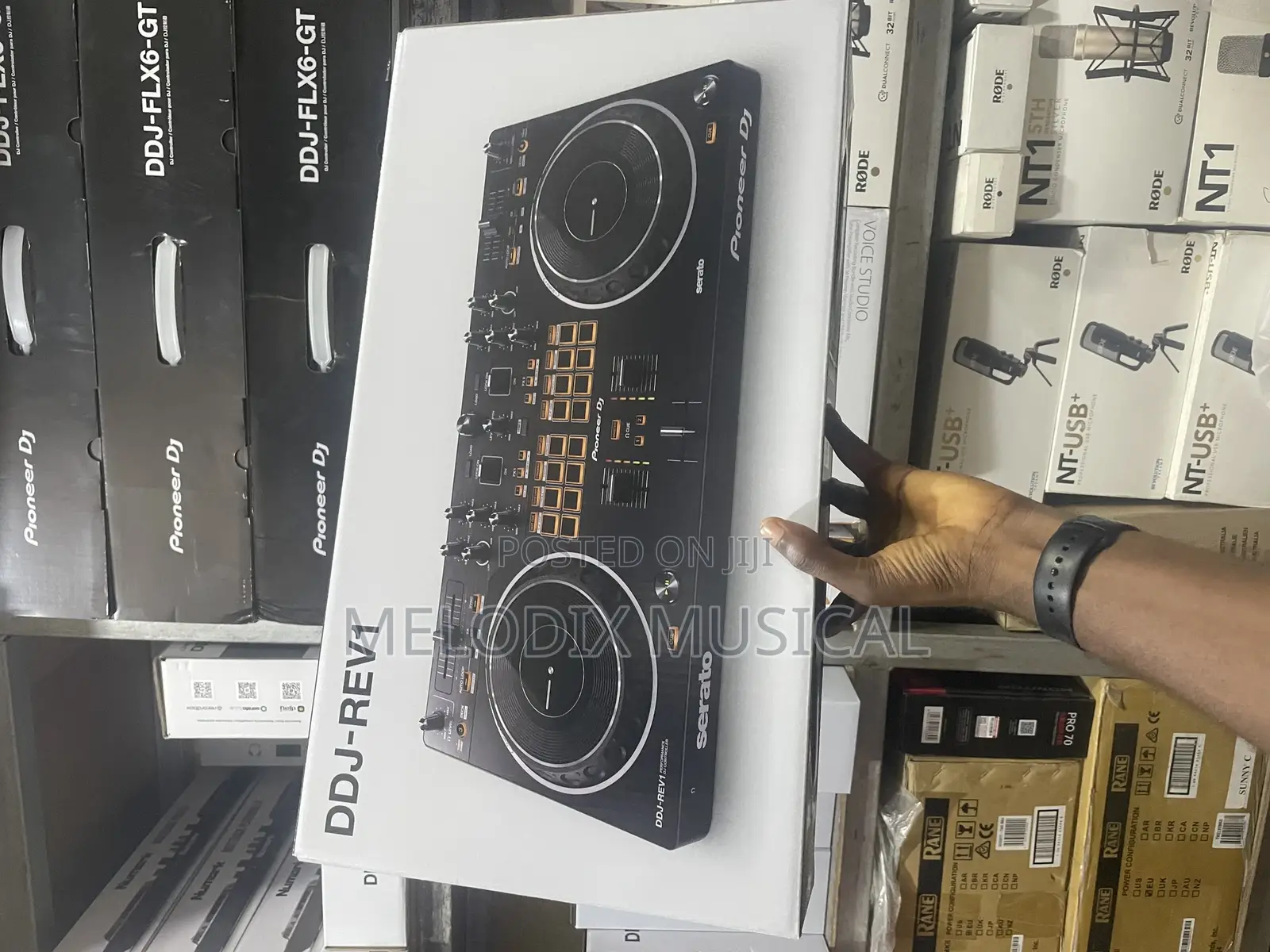 Pioneer DDJ-Rev1 Dj Controller (Serato Lite)