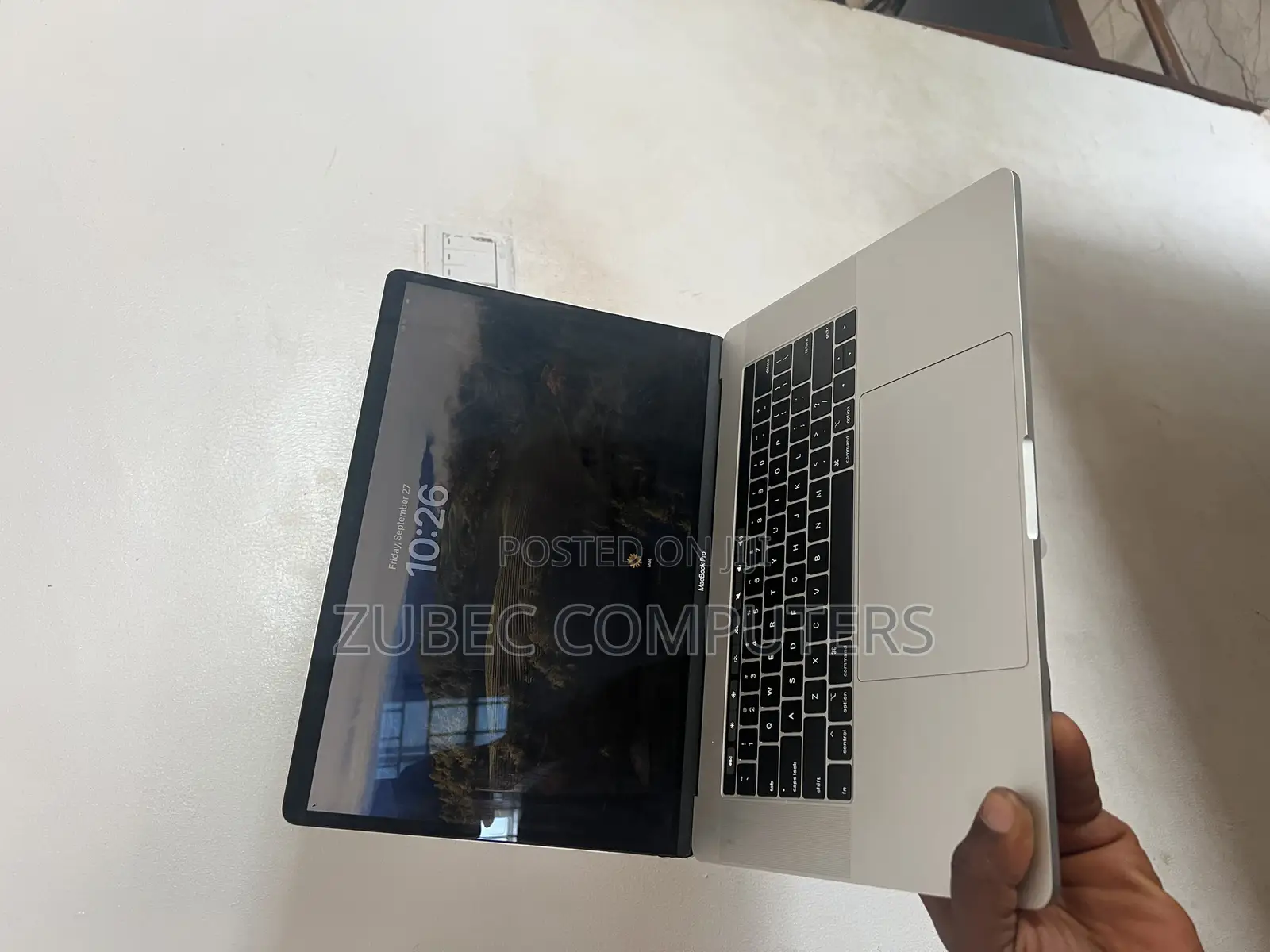 Laptop Apple MacBook Pro 2018 16GB Intel Core i7 SSD 256GB
