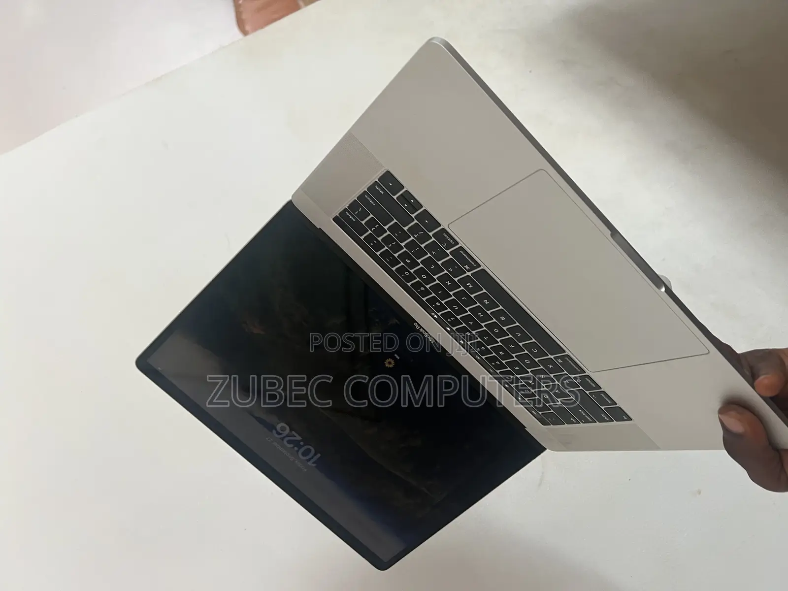 Laptop Apple MacBook Pro 2018 16GB Intel Core i7 SSD 256GB