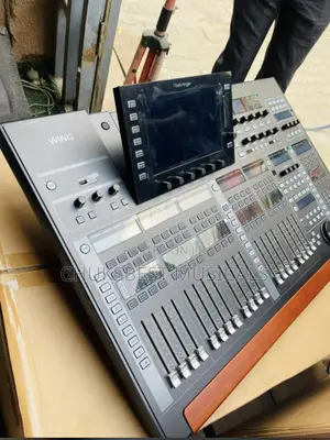 Behringer Wing Digital Mixer