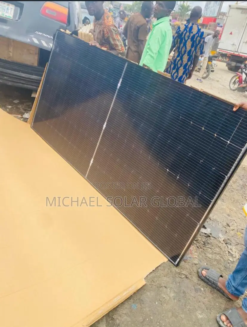650 Watts Canadian Panel