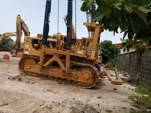 Foreign Used Caterpillar Pipe Layer.