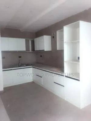 3bdrm Block of Flats in Periwinkle Estate for sale