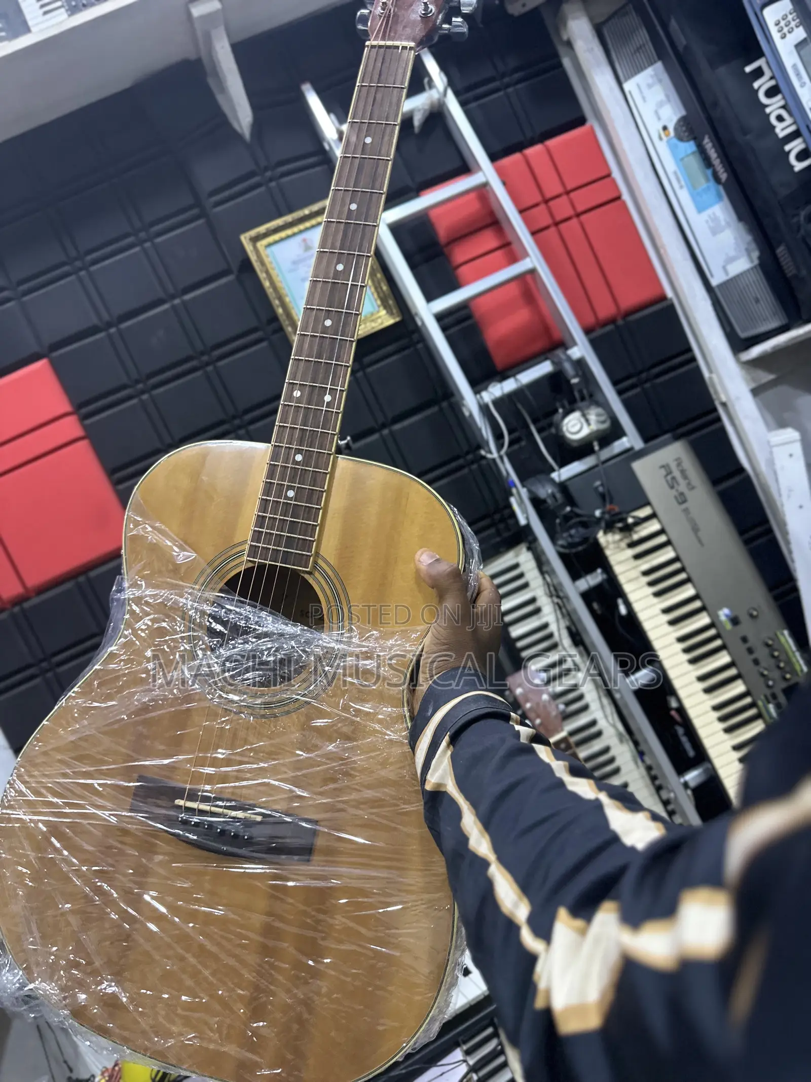 Acoustic Box Guitar Original
