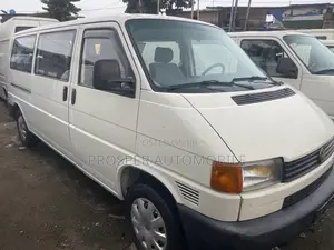 Volkswagen Transporter 2003 White