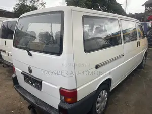 Volkswagen Transporter 2003 White