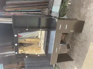 4 Feet Vanity Table