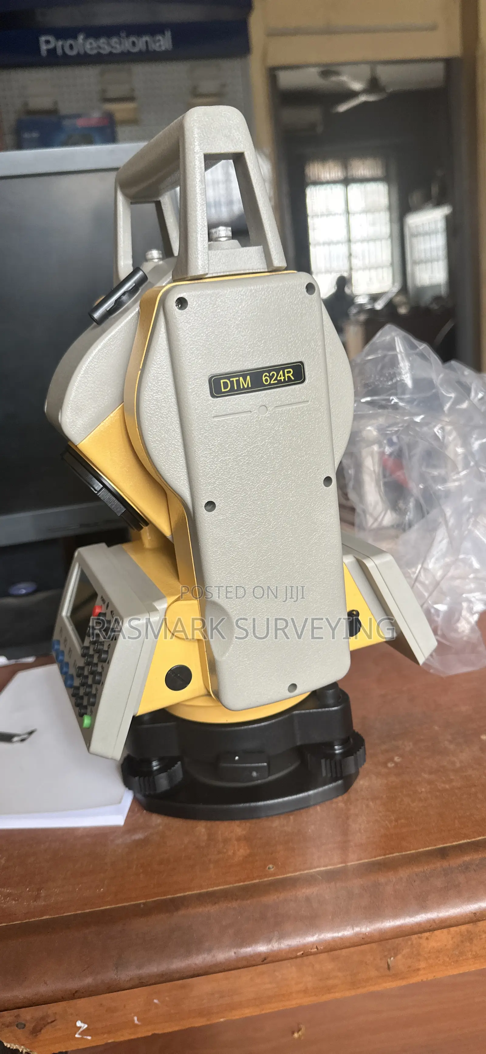 DTM 624 Total Station