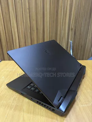 Laptop MSI Vector GP66HX 12UGS 32GB Intel Core I9 SSD 1T