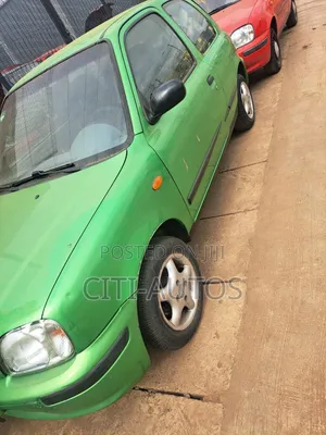 Nissan Micra 2000 Green