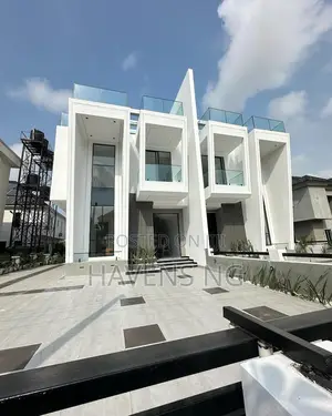 5bdrm Duplex in Osapa london for sale