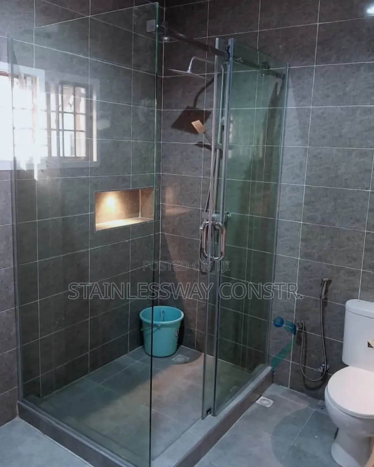 Pristine Glass Oasis
Bathroom Cubicle