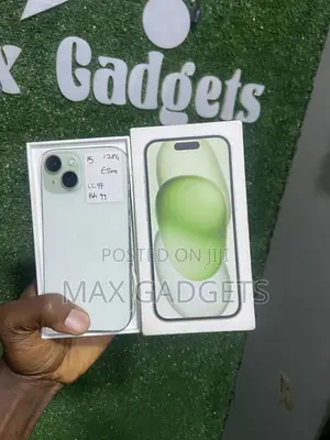 Apple iPhone 15 128 GB Green