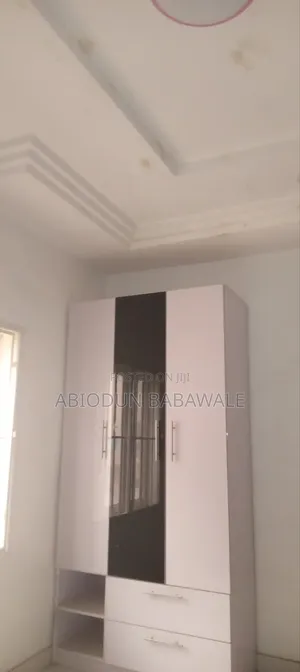 4bdrm Duplex in Jahi Gilmore for rent