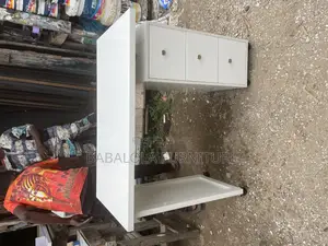3 Feet Reading Table