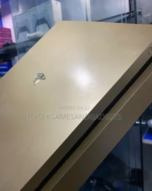 Clean London Used Playstation 4 Slim With One Quality Pad