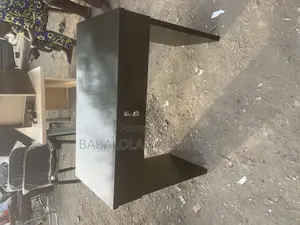 3 Feet Reading Table
