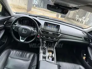 Honda Accord Touring 2.0T 2020 Black