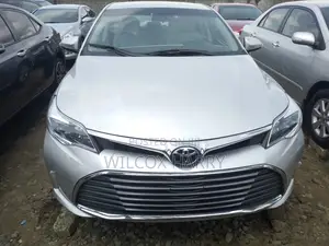 Toyota Avalon XLE Premium 4dr Sedan (3.5L 6cyl 6A) 2014 Silver
