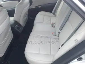 Toyota Avalon XLE Premium 4dr Sedan (3.5L 6cyl 6A) 2014 Silver