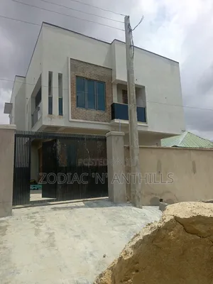 4bdrm Duplex in Residential Estate for sale