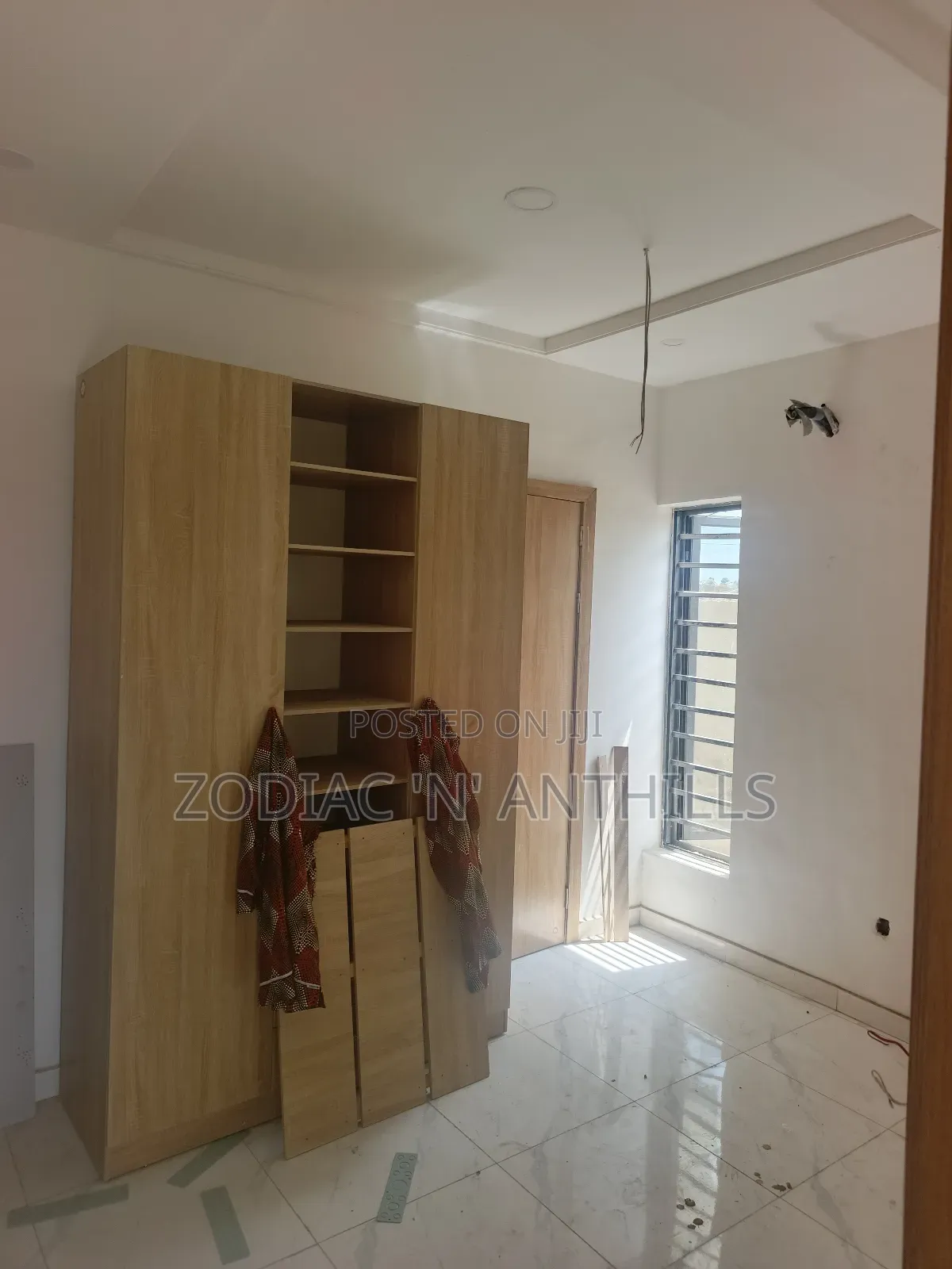 4bdrm Duplex in Residential Estate for sale