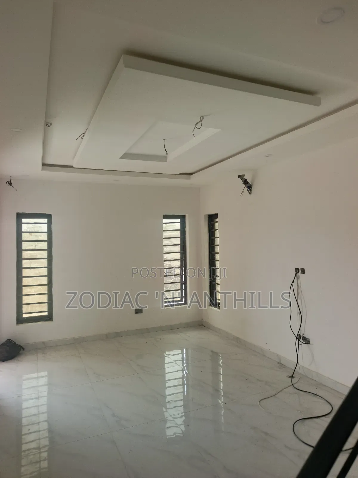 4bdrm Duplex in Residential Estate for sale
