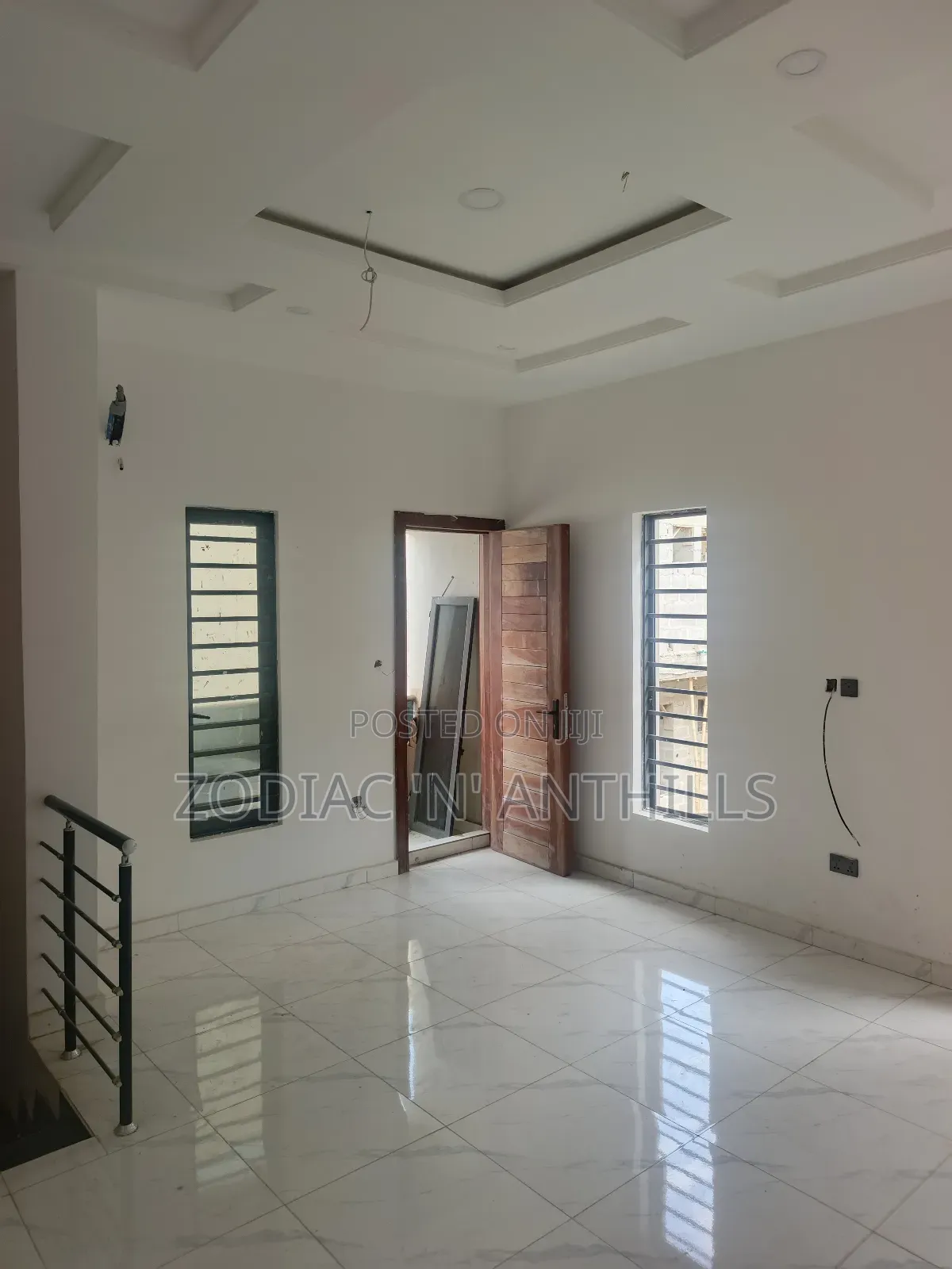 4bdrm Duplex in Residential Estate for sale