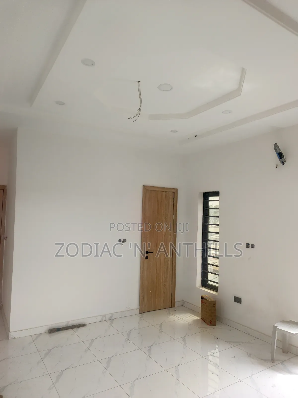 4bdrm Duplex in Residential Estate for sale