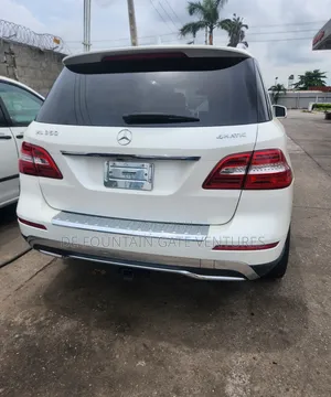 Mercedes-Benz M Class ML350 4MATIC 4dr SUV AWD (3.5L 6cyl 7A) 2014