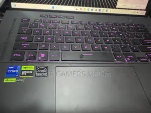 Laptop Asus ROG Zephyrus G16 16GB Intel Core i7 SSD 1T