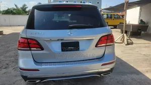 Mercedes-Benz GLE-Class 2017 Blue