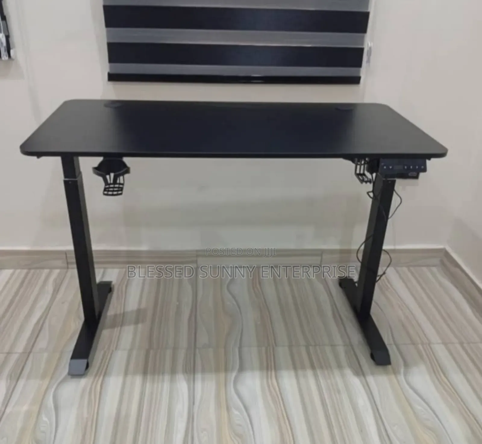 Electric Adjustable Table Height 1.2m