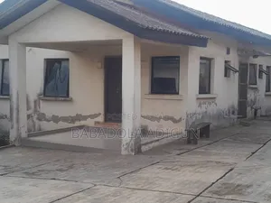 Photo - 5bdrm Block of Flats in Wisdom Estate, Ifo for sale