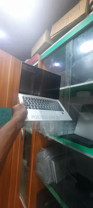 Laptop HP EliteBook x360 1030 G8 16GB Intel Core i7 SSD 512GB