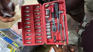 46 Pcs 14” Drive Socket Ratchet Wrench Set With Storage Case