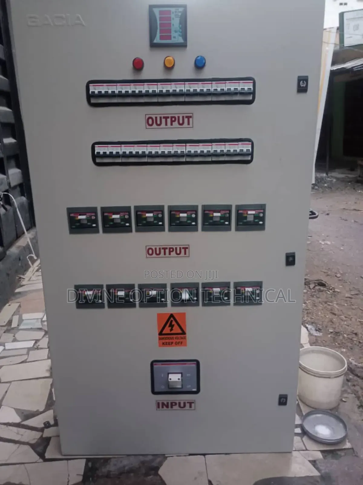 400a Main Breaker Panel With 8 X 100a Outgoing Breakers