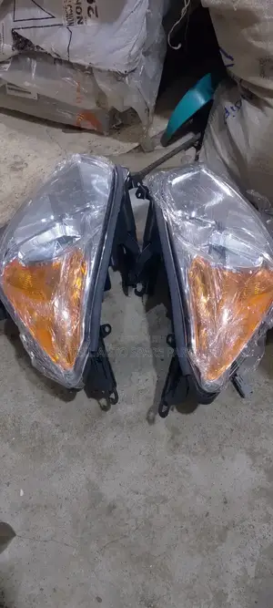 Set Of Head Light For Toyota Rav4 2012