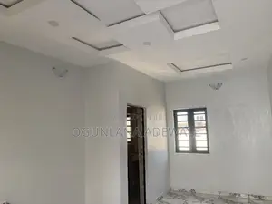 2bdrm Apartment in Chosen Abule Ado, Amuwo-Odofin for rent