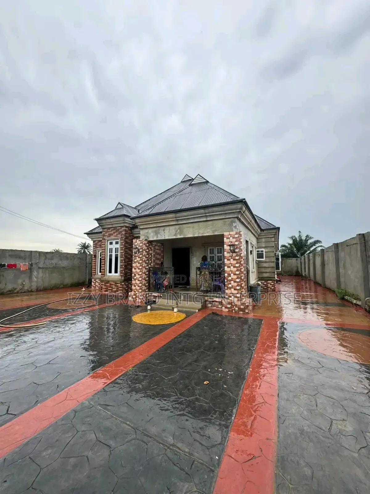4bdrm Bungalow in Rumuekini, Port-Harcourt for sale