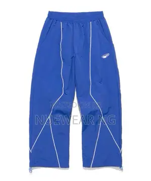 Photo - Sweatpants/Joggers