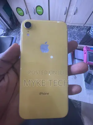 Apple iPhone XR 64 GB Yellow