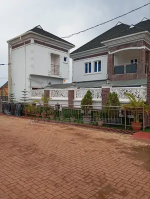 Furnished 6bdrm Duplex in Cpi Estate, Gberigbe for sale