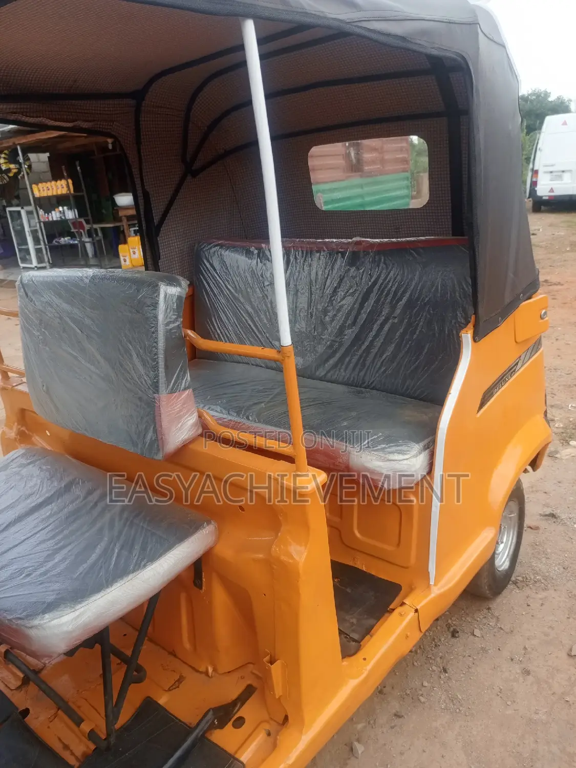 TVS HLX Plus ES 2018 Yellow