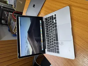 Laptop Apple MacBook Pro 8GB Intel Core i5 SSD 256GB