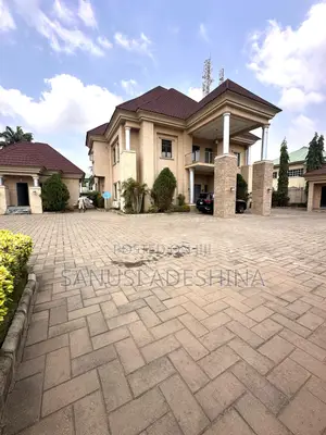 6bdrm Duplex in Gwarimpa Estate,Fct, Gwarinpa for sale