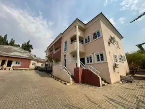 2bdrm Block of Flats in Gwarinpa for sale