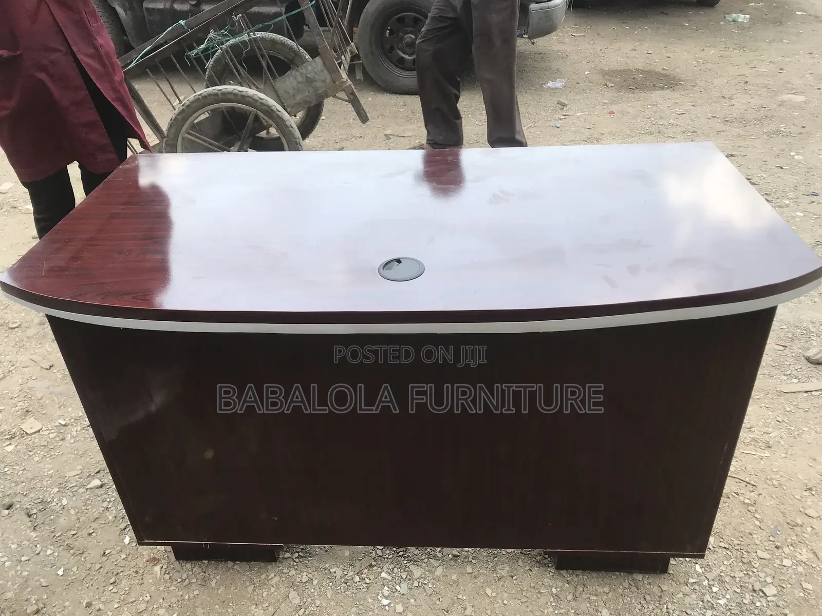 4 Feet Executive Table